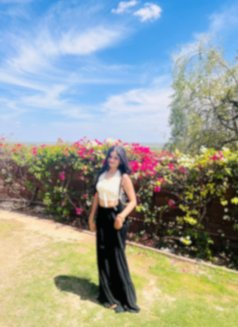 𝗣𝗿𝗮𝗰𝗵𝗶 𝗔𝗺𝗯𝗲𝗿 𝗛𝗮𝘇𝗲𝗹 𝗘𝘆e - escort in Mumbai Photo 13 of 16