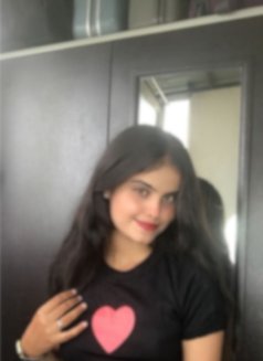 𝗣𝗿𝗮𝗰𝗵𝗶 𝗔𝗺𝗯𝗲𝗿 𝗛𝗮𝘇𝗲𝗹 𝗘𝘆e - escort in Mumbai Photo 4 of 16