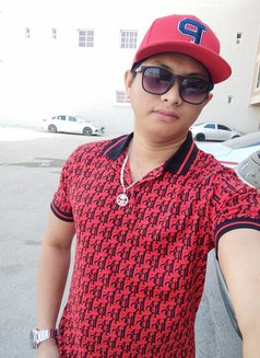 Pitz - masseur in Al Sohar Photo 2 of 16