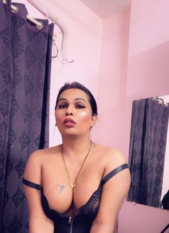 Piu T-Girl - Transsexual escort in Mumbai Photo 10 of 14