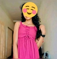 Piumi - escort in Colombo