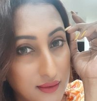 Isha Sharma - Transsexual escort in Mumbai