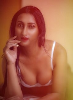 Isha Sharma - Transsexual escort in Mumbai Photo 15 of 19