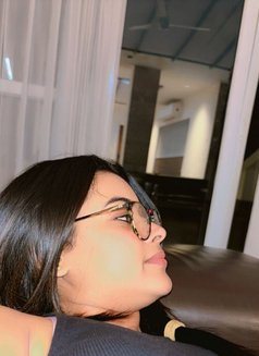 Piya - puta in Bangalore Photo 1 of 4