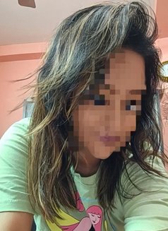 Piya - escort in Indore Photo 2 of 3