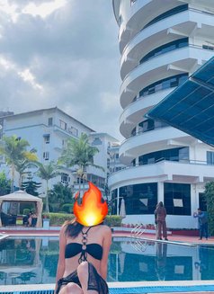 Piya - puta in Kathmandu Photo 1 of 4