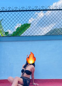 Piya - puta in Kathmandu Photo 3 of 4