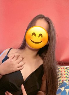 19yrs Piyanka back to dxd - escort in Dubai Photo 4 of 5