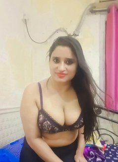 Piyu Sharma - puta in Bangalore Photo 5 of 6
