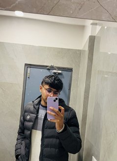 Piyush - Male escort in Gurgaon Photo 1 of 5