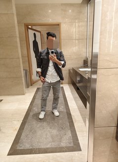 Piyush Long Stamina - Male escort in New Delhi Photo 1 of 3