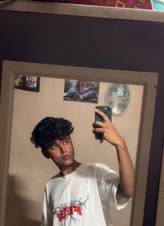 Piyushh - Acompañantes masculino in Pune Photo 2 of 3