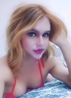 Gud deep throat blow job - Transsexual escort in Hyderabad Photo 28 of 28