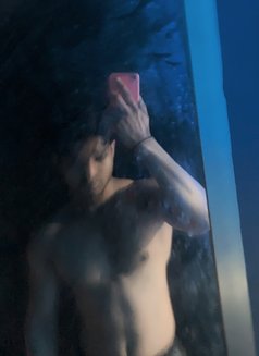Pizzi - Male escort in Bangalore Photo 4 of 4