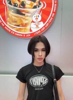 Plammy - Transsexual escort in Al Manama Photo 3 of 6
