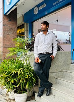Play boy, chut ka nasha - Acompañantes masculino in New Delhi Photo 4 of 5