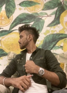 Play Boy - Acompañantes masculino in Nagpur Photo 2 of 2