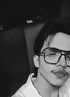 Play With Kabir - Male escort in New Delhi Photo 1 of 4