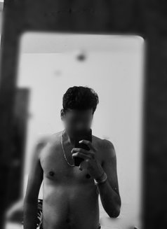 Playboy Abhi (night, Kitty Parties) - Acompañantes masculino in Pune Photo 2 of 5