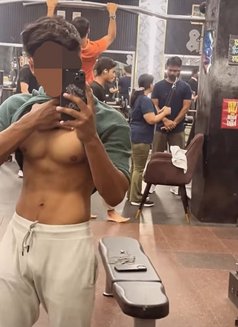 Playboy Noidaš„µ - AcompaƱantes masculino in Noida Photo 3 of 3