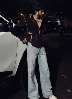 Playboy Noida - Acompañantes masculino in Noida Photo 1 of 8