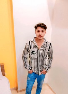 Playboy Rahul - Male escort in Lucknow Photo 2 of 4