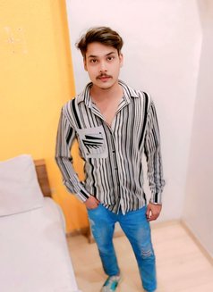 Playboy Rahul - Male escort in Lucknow Photo 3 of 4