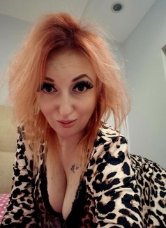 Naughty Suzzie - escort in Ras al-Khaimah Photo 8 of 16
