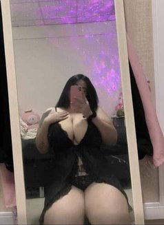 Please fuck me - escort in Muscat Photo 1 of 5