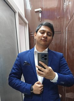 Pleasure And Sensuality - Male escort in Mumbai Photo 1 of 4