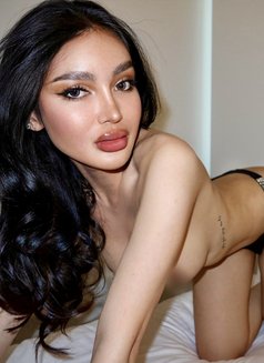 PLEASURE BUDDY Nadia GFE - Transsexual escort in Tokyo Photo 29 of 30