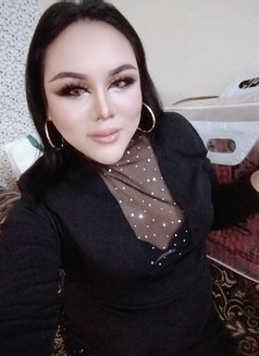 Professional massage - Transsexual escort in Muscat Photo 1 of 11