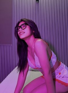 Ploysai - Transsexual escort in Abu Dhabi Photo 5 of 6