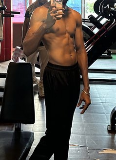 Pluto - Acompañantes masculino in Chennai Photo 5 of 5