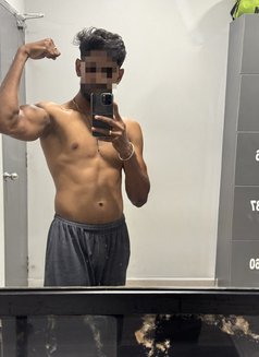 Pluto - Acompañantes masculino in Chennai Photo 5 of 5