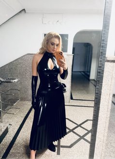 poisonousbeauty🇹🇷İ on telegram@cisem22 - Transsexual escort in Dubai Photo 21 of 27