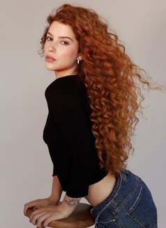 Poli - escort in Dubai Photo 5 of 6