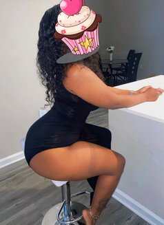 THICK THIGHS AND HOT ASS GIRL QUEEN - escort in Pattaya Photo 6 of 6