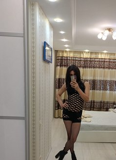 Polina - Transsexual escort in İstanbul Photo 4 of 5