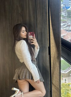 Polina - escort in Taipei Photo 5 of 8