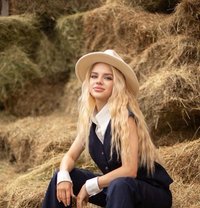 Polina - puta in Riyadh