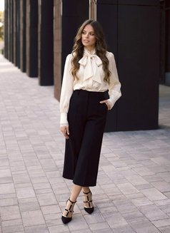 Polina - escort in Hong Kong Photo 1 of 10