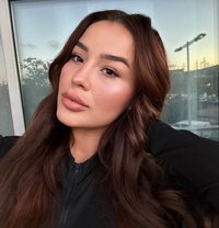 Polina - puta in Hamburg