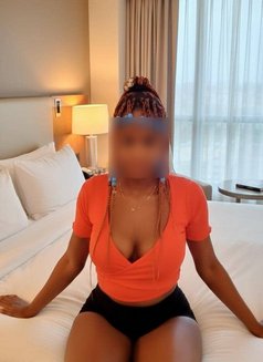 POLLER LINNY, HOT BABE EVER - escort in New Delhi Photo 1 of 5