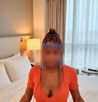 POLLER LINNY, HOT BABE EVER - escort in New Delhi Photo 1 of 5