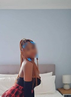 POLLER LINNY, HOT BABE EVER - escort in New Delhi Photo 5 of 5
