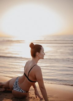 Polly Best Gfe - puta in Al Juffair Photo 5 of 14