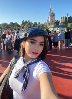 Polly - escort in Tokyo Photo 6 of 8