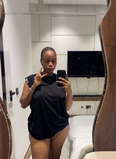 Polly - escort in Okinawa Island Photo 4 of 5