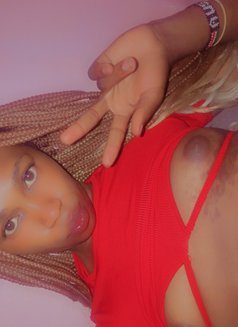 Polony - Acompañantes transexual in Nairobi Photo 6 of 7
